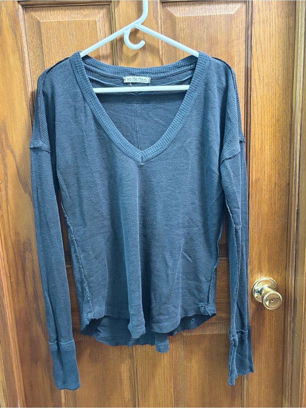 We The Free by Free People Slouchy V-Neck Waffle Thermal Top Sz M. NWOT